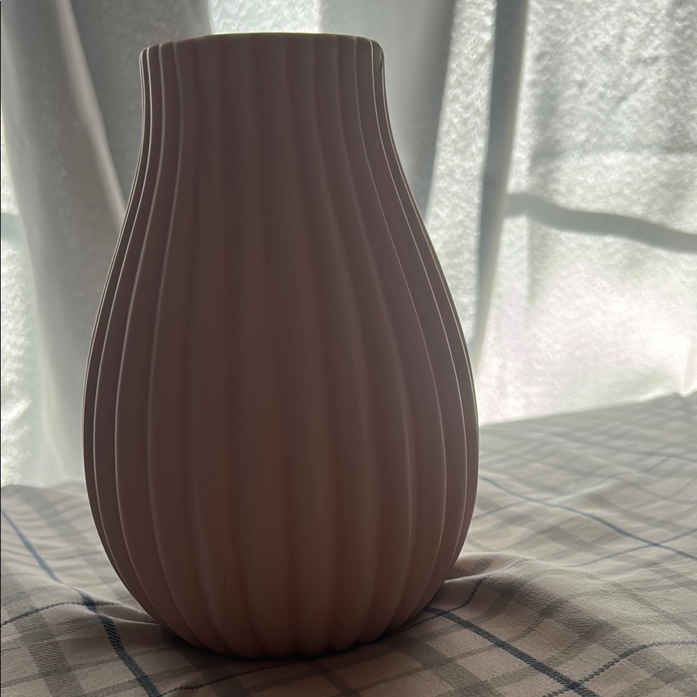 Elegant Cream Vase